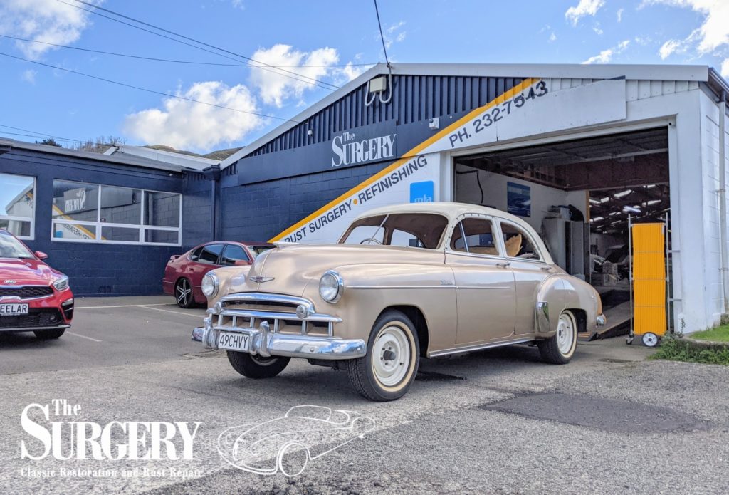  Chevrolet Deluxe – The Surgery – Restauración de autos clásicos Wellington